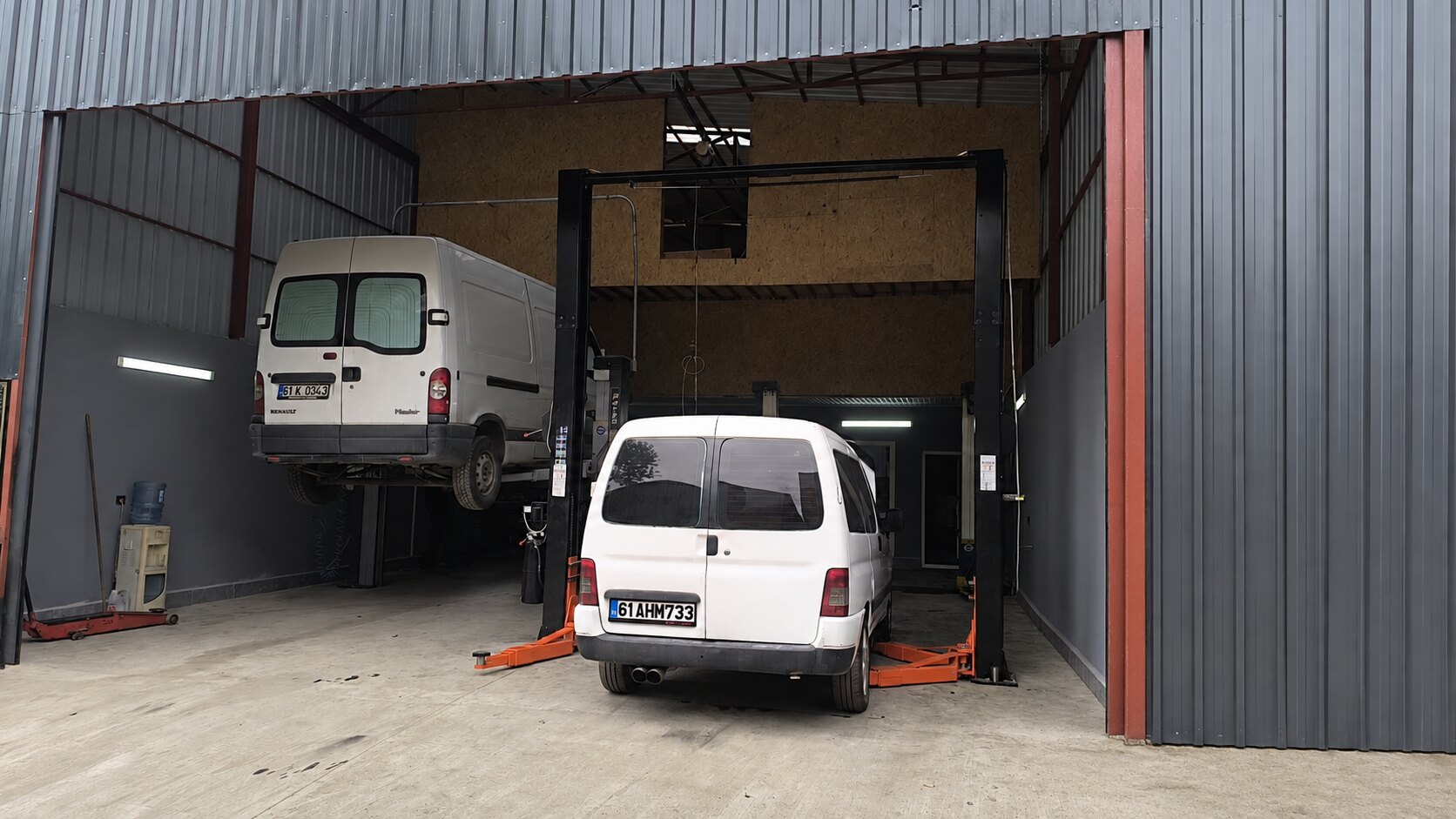 Demir Master Garaj servis alanı